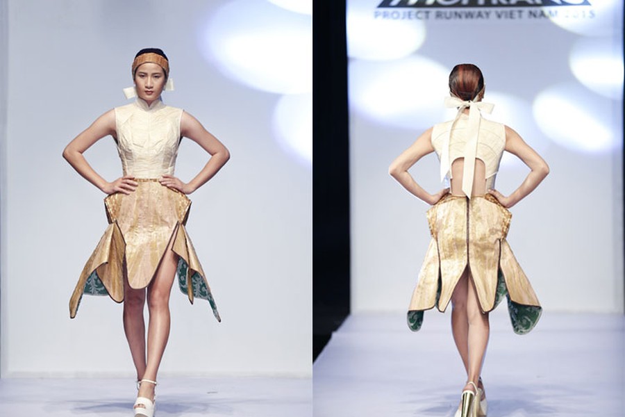 Trong tập 2  Project Runway Vietnam 2015, 12 thí sinh bước vào thử thách biến những nguyên liệu tại cánh đồng ngô sau mùa thu hoạch trở thành chất liệu chính cho thiết kế trang phục với chủ đề xuân hè.